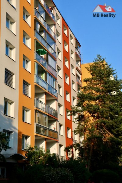 Podám byt 2+kk,38m2,lodžie,Praha 4